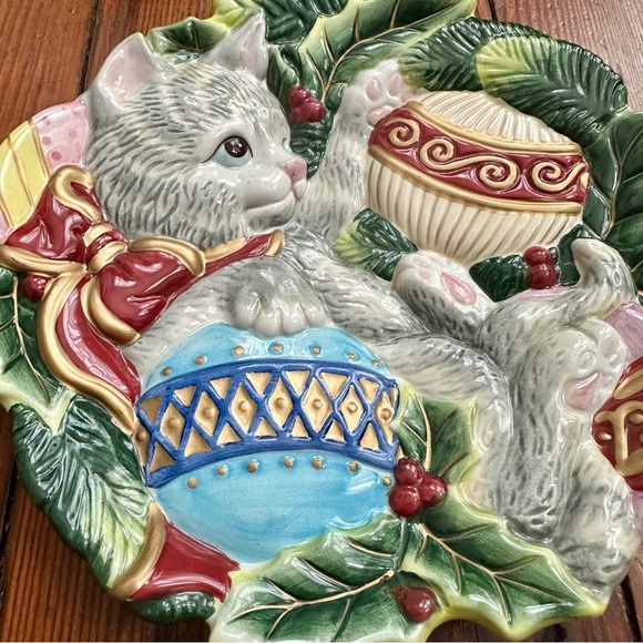 Fritz and Floyd Essentials Christmas Cat & Ornaments Plate 8.5” - Picture 3 of 6